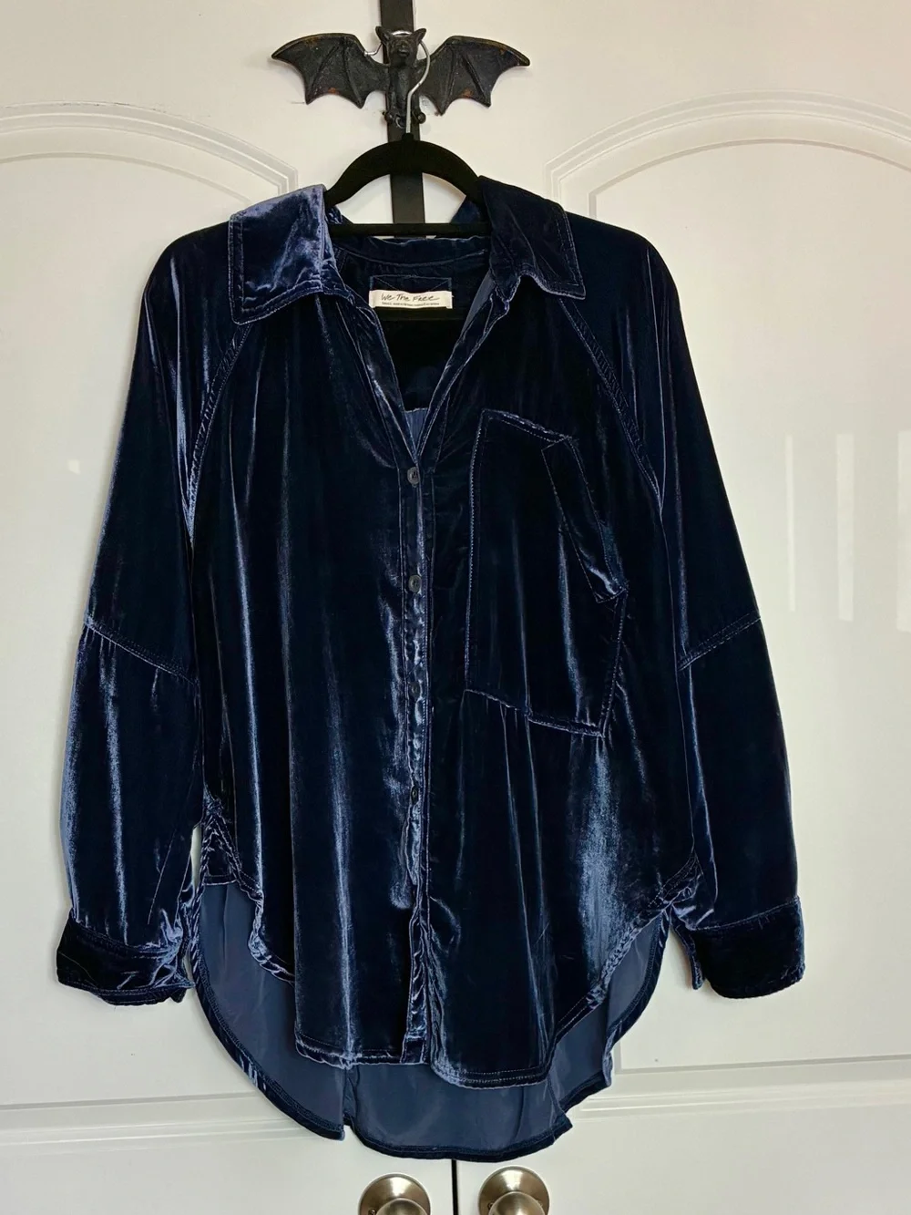 Free People Blue Velvet Button-Up Shirt Soft Relaxed Fit Size S - Picture 5 of 14